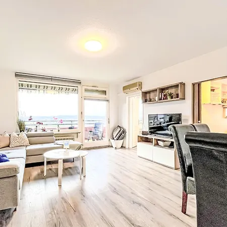 Hoehenblick - A1011 By Interhome * Lahnstein