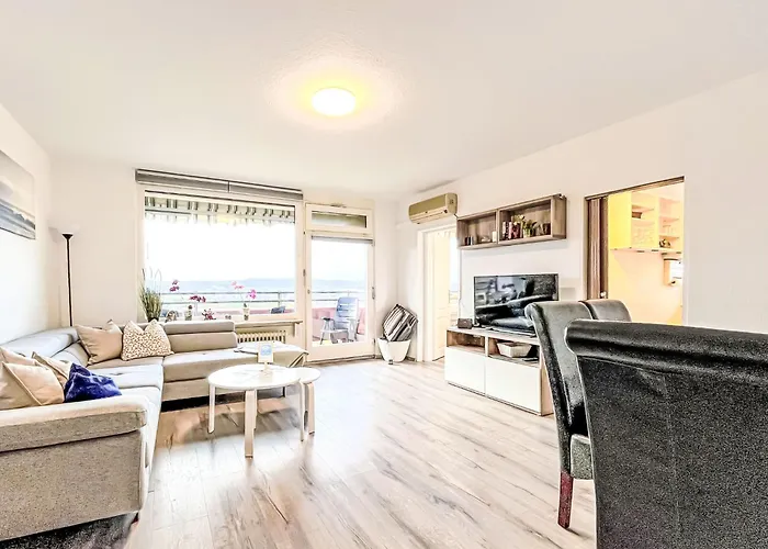 Hoehenblick - A1011 By Interhome * Lahnstein